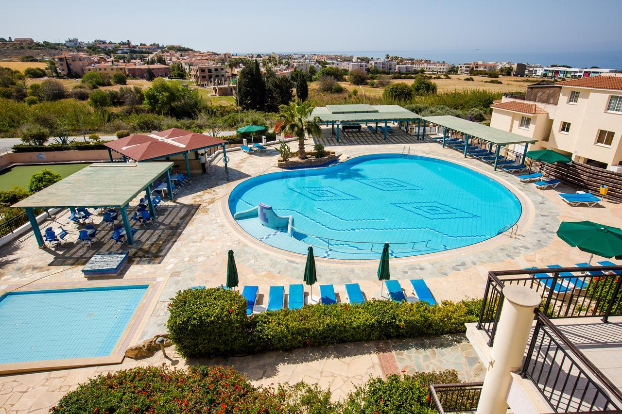 Paradise Kings Club Aparthotel Paphos Buitenkant foto