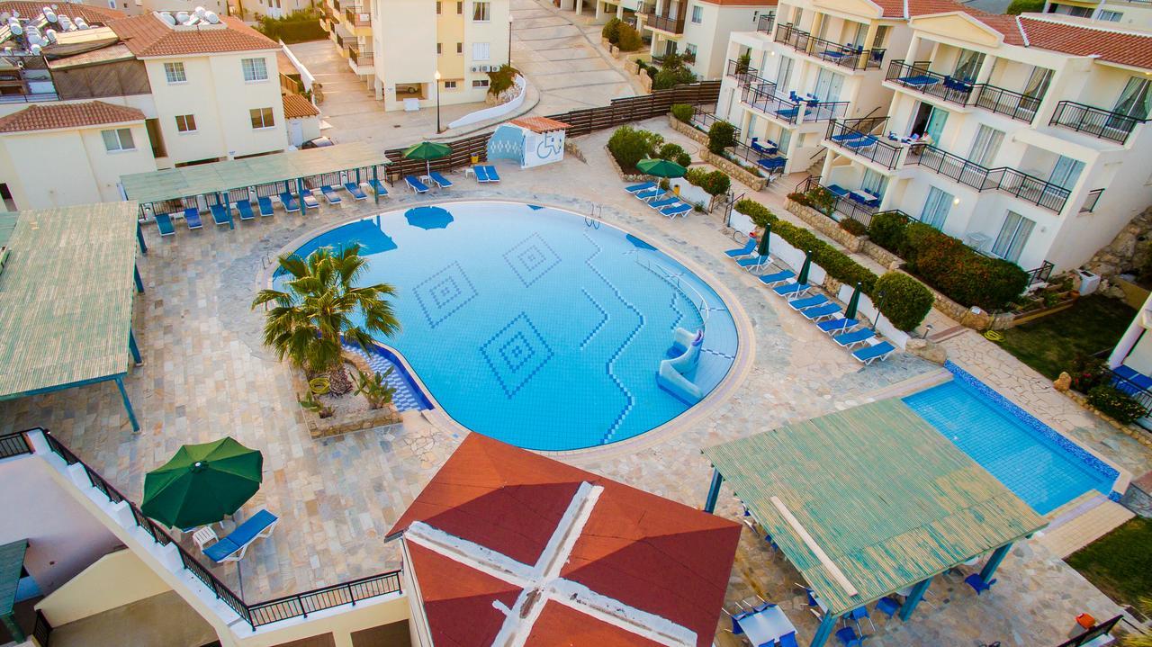 Paradise Kings Club Aparthotel Paphos Buitenkant foto